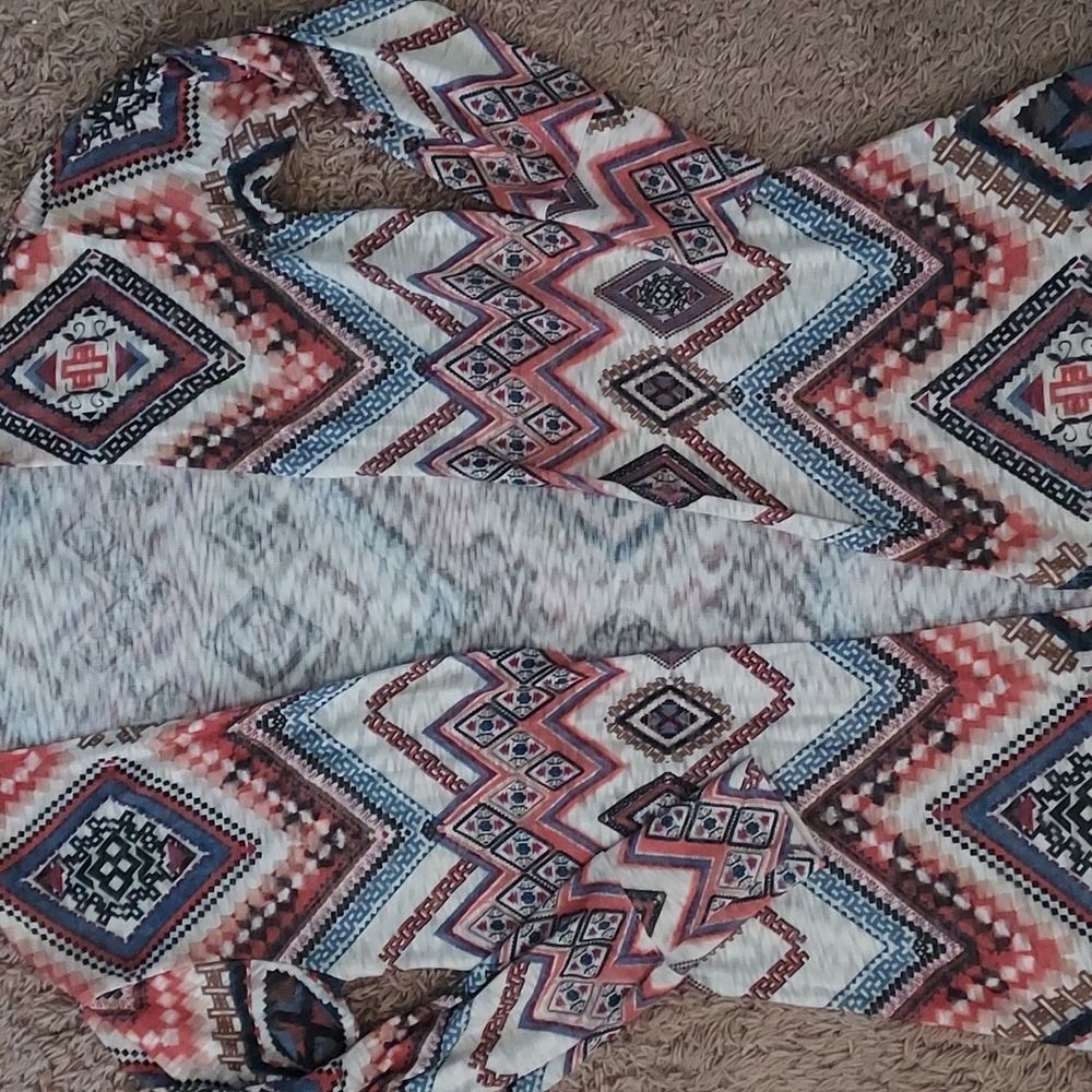 Eyeshadow Cardigan - Picture 2 of 5